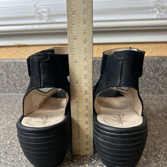 Clarks Womens Size 6 M Black Suede Sling Back Ankle Strap Peep Toe Wedge Sandals - Picture 9 of 11